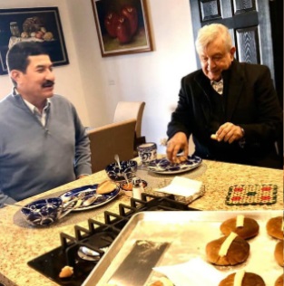 En enero del 2020 Javier Corral recibió a AMLO en Ciudad Juárez y hasta le hizo desayuno.