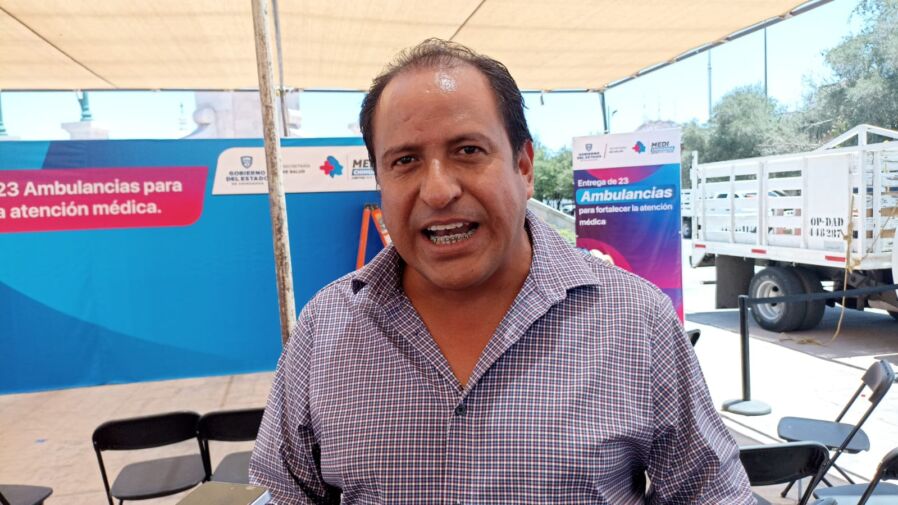 Al alcalde de Jiménez agradeció la nueva ambulancia para su municipio.